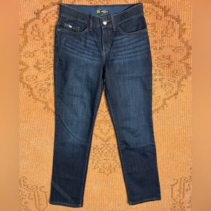 Lee’s Mid-Rise Straight Jeans